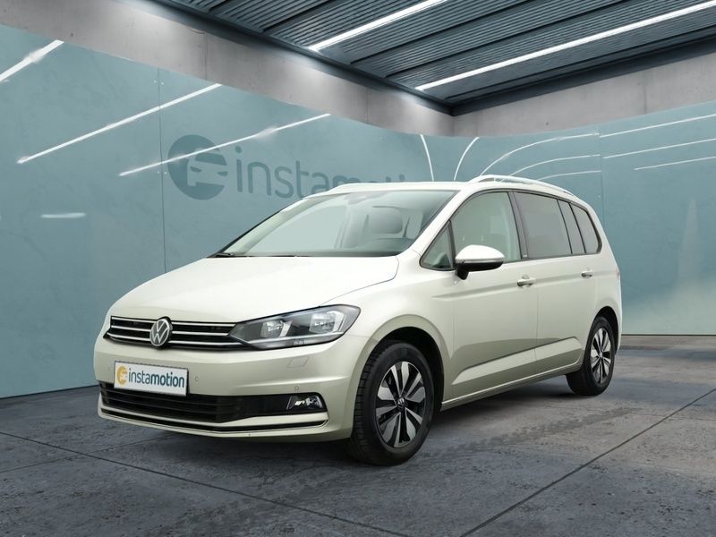 Gebraucht VW Touran S 150 PS (110 kW) 2024 Silber Van / Kleinbus