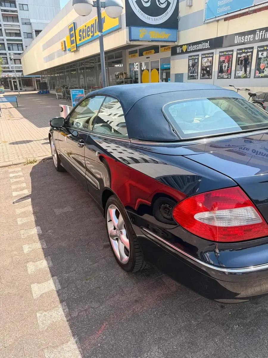 Gebraucht Mercedes CLK320 224 PS (164 kW) 2006 Blau Cabrio