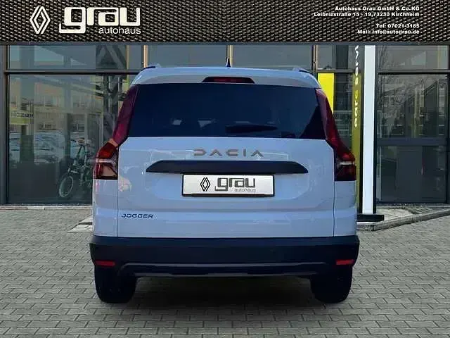 Gebraucht Dacia Jogger Extreme 110 PS (80 kW) 2024 Gletscherweiss Van / Kleinbus