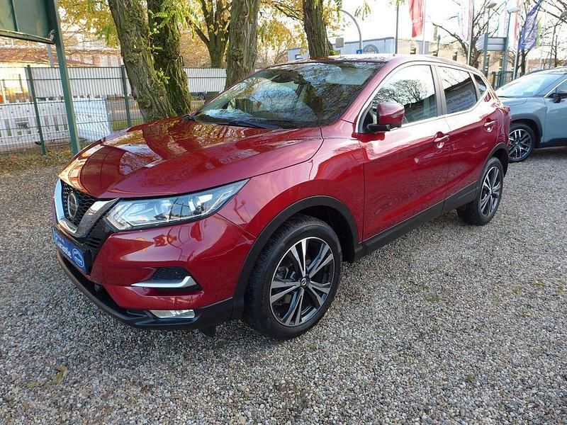 Rot Gebraucht 2019 Nissan Qashqai 360º SUV | 14.980 € (Guter Preis) - Bild 1/4
