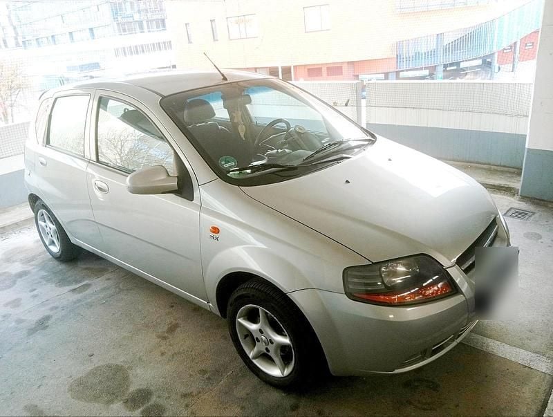 Gebraucht Chevrolet Kalos 92 PS (67 kW) 2004 Grau Kleinwagen