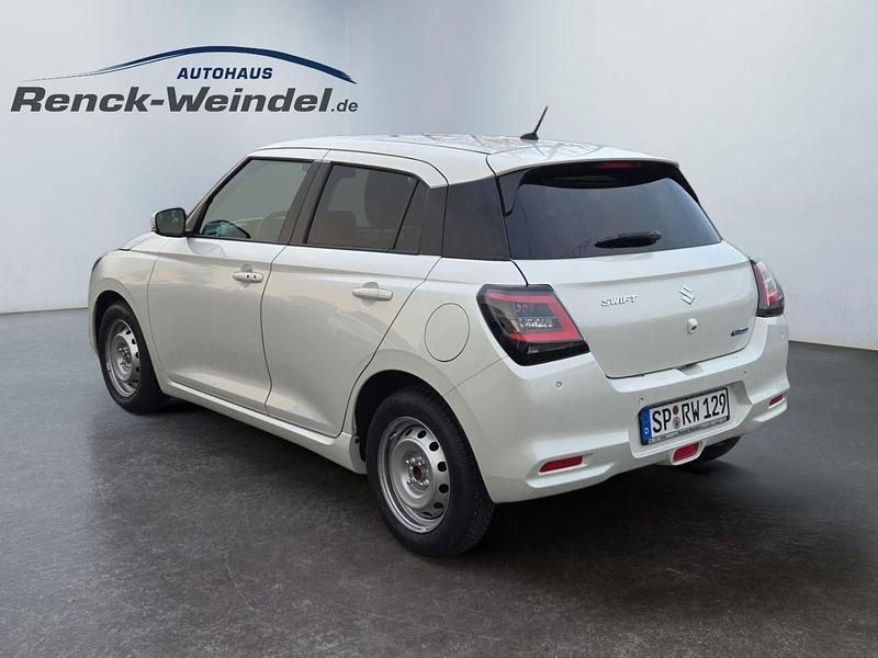 Neu Suzuki Swift Comfort+ 83 PS (61 kW) 2025 Weiß Kleinwagen