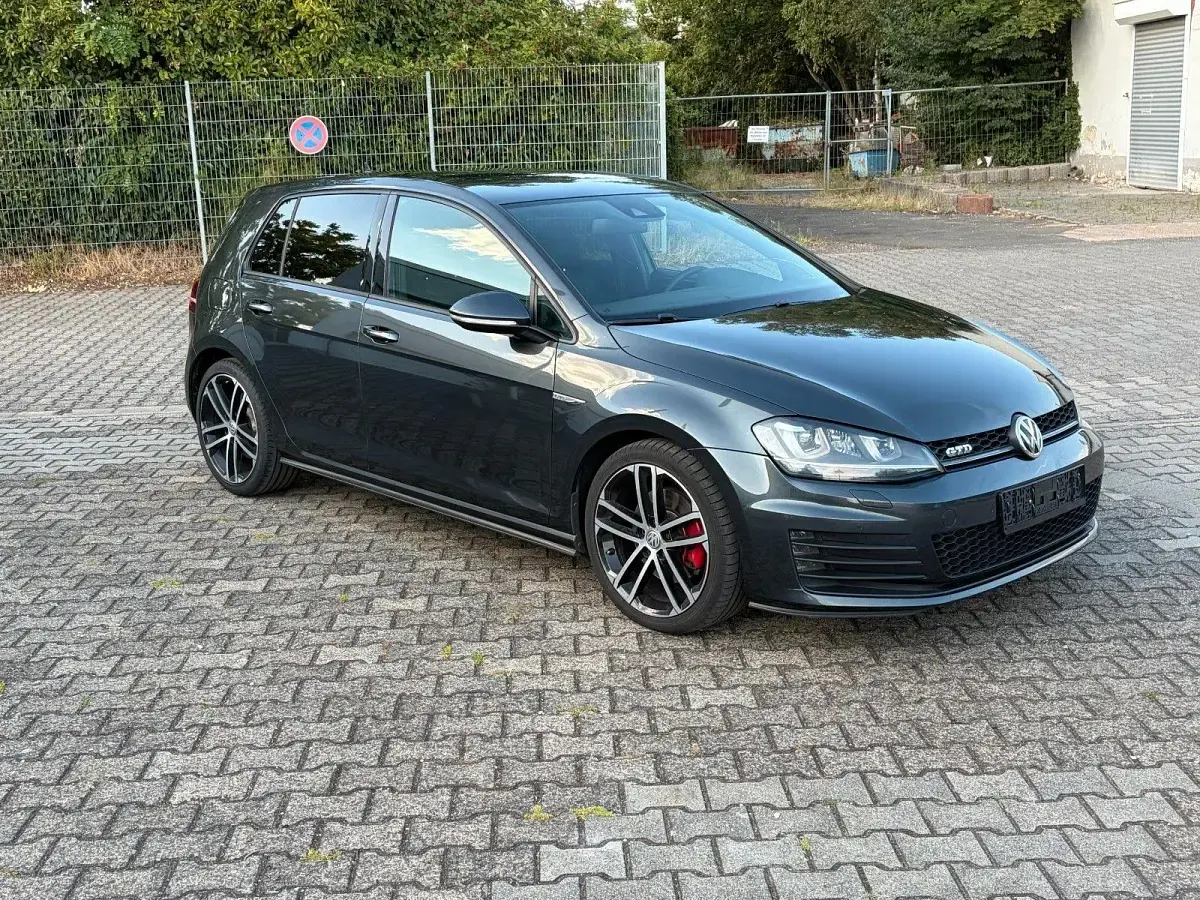 Gebraucht VW Golf VII GTD 184 PS (135 kW) 2015 Grau Limousine