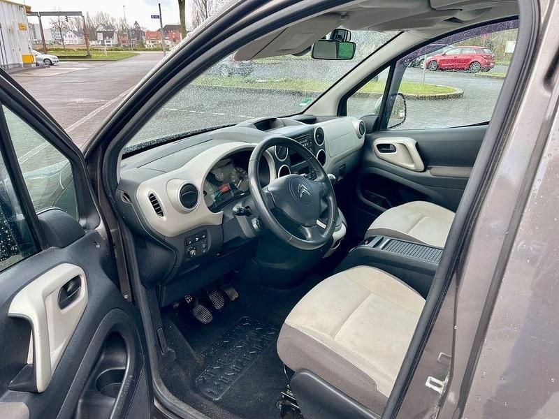 Gebraucht Citroën Berlingo Feel 99 PS (72 kW) 2016 Braun Van / Kleinbus