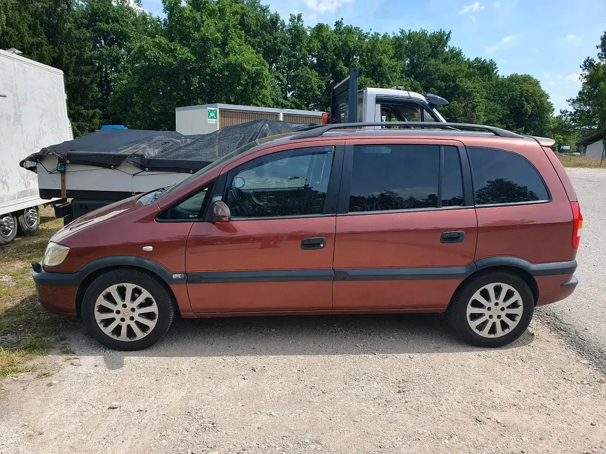 Gebraucht Opel Astra 147 PS (108 kW) 2002 Rot Limousine