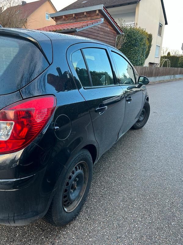 Second-hand Opel Corsa 90 CP (66 kW) 2009 Negru Hatchback
