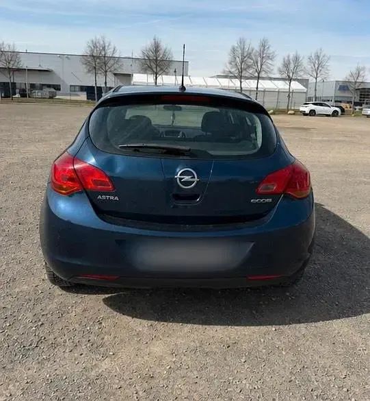 Gebraucht Opel Astra 100 PS (73 kW) 2010 Blau Kleinwagen