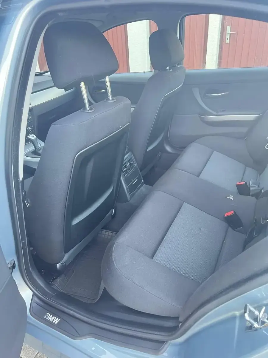 Gebraucht BMW 318 2008 Grau Limousine