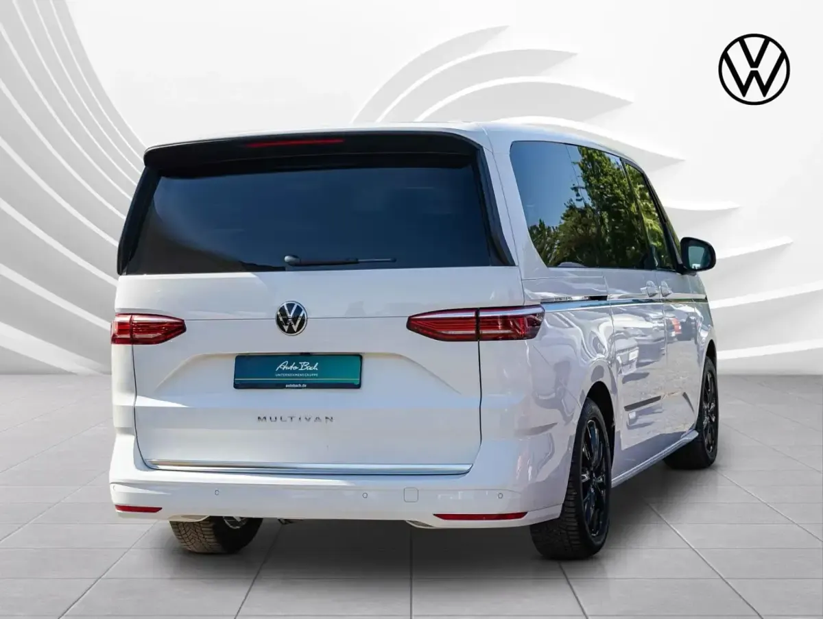 Gebraucht VW Multivan Style 150 PS (110 kW) 2025 Van / Kleinbus