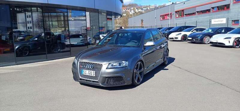 Grau Gebraucht 2011 Audi RS3 Ambiente Kleinwagen | 28.945 € (Fairer Preis) - Bild 1/4
