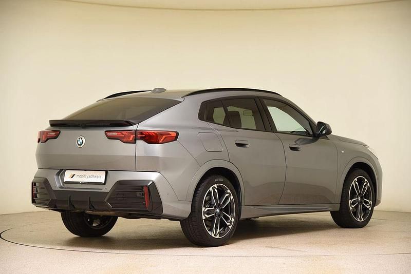Gebraucht BMW X2 M Sport 150 PS (110 kW) 2024 Grau SUV