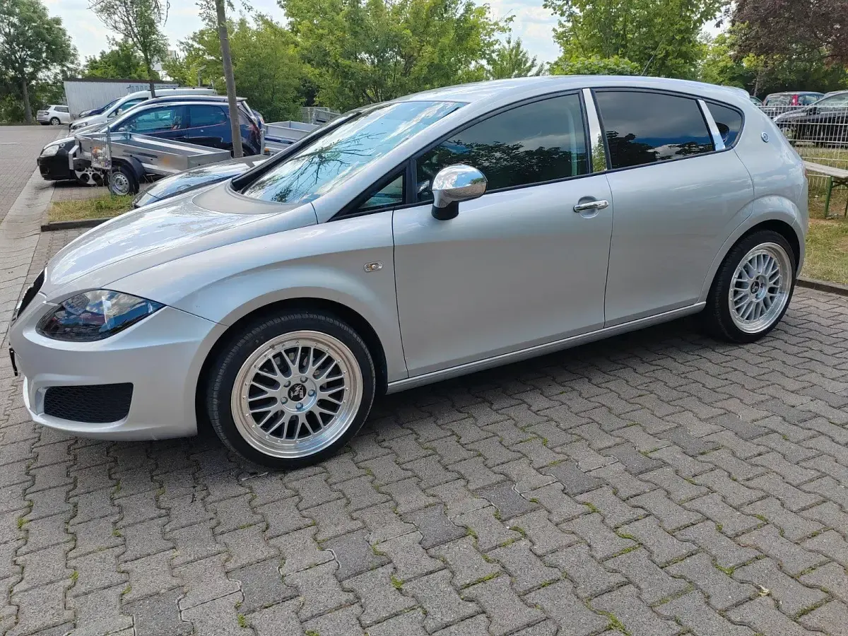 Gebraucht Seat Leon 86 PS (63 kW) 2012 Silber Limousine