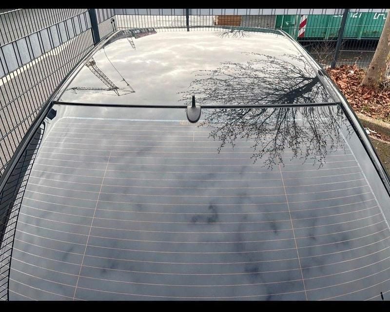 Second-hand Mercedes E320 224 CP (164 kW) 2004 Negru Berlinǎ