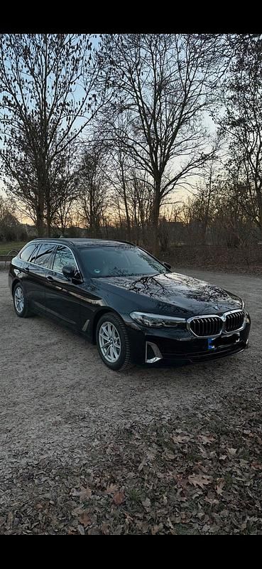 Gebraucht BMW 520 Luxury Line 194 PS (142 kW) 2021 Schwarz Kombi