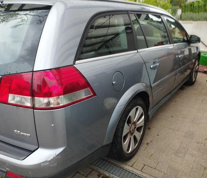 Gebraucht Opel Vectra 114 PS (83 kW) 2008 Grau Kombi