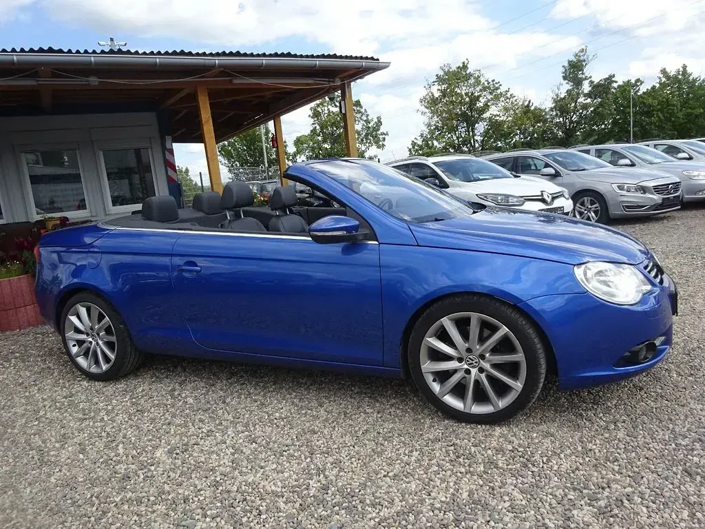 Gebraucht VW Eos 140 PS (102 kW) 2010 Blau Cabrio