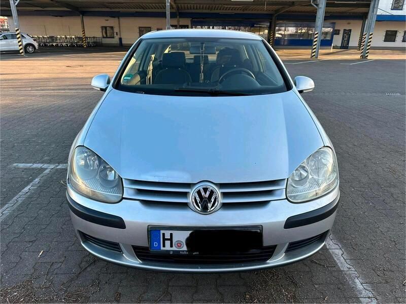 Silber Gebraucht 2004 VW Golf V Kleinwagen | 1.500 € (Fairer Preis) - Bild 1/4