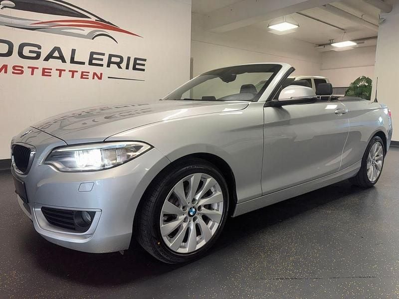 Gebraucht BMW 220 Advantage 190 PS (139 kW) 2017 Silber Cabrio