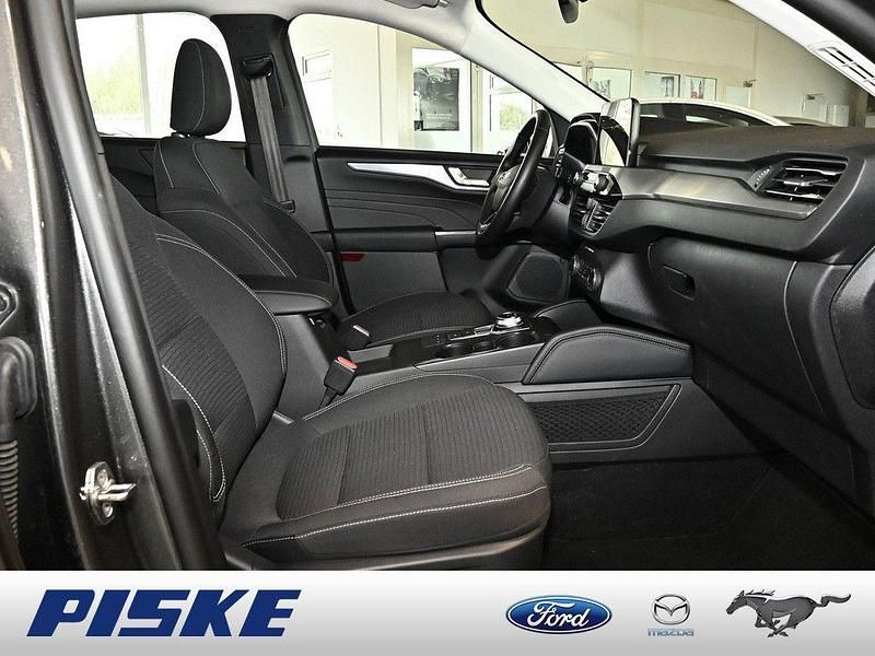 Gebraucht Ford Kuga Titanium 120 PS (88 kW) 2023 Magnetic grau SUV