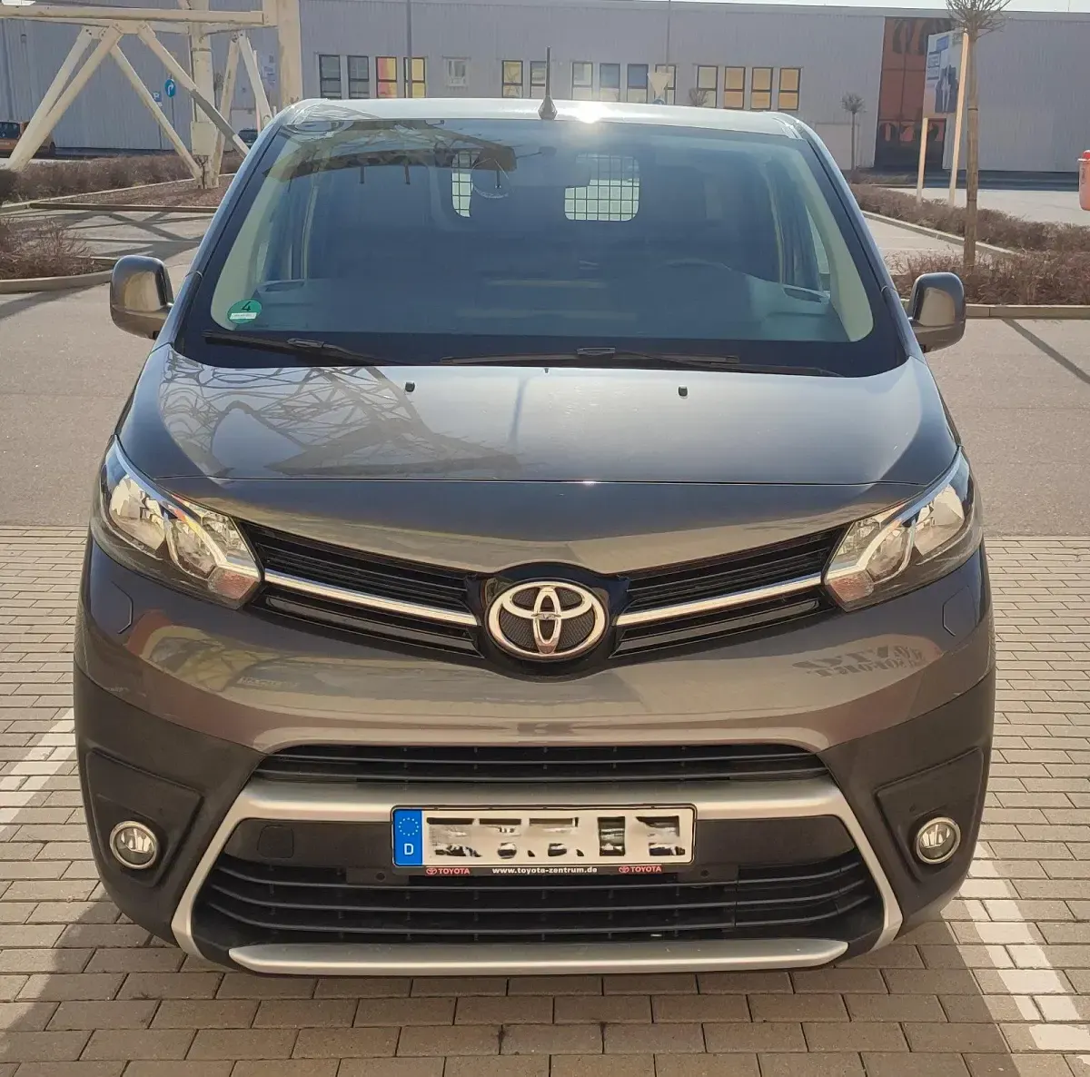 Używany Toyota Proace 116 KM (85 kW) 2018 Andere farben Minivan