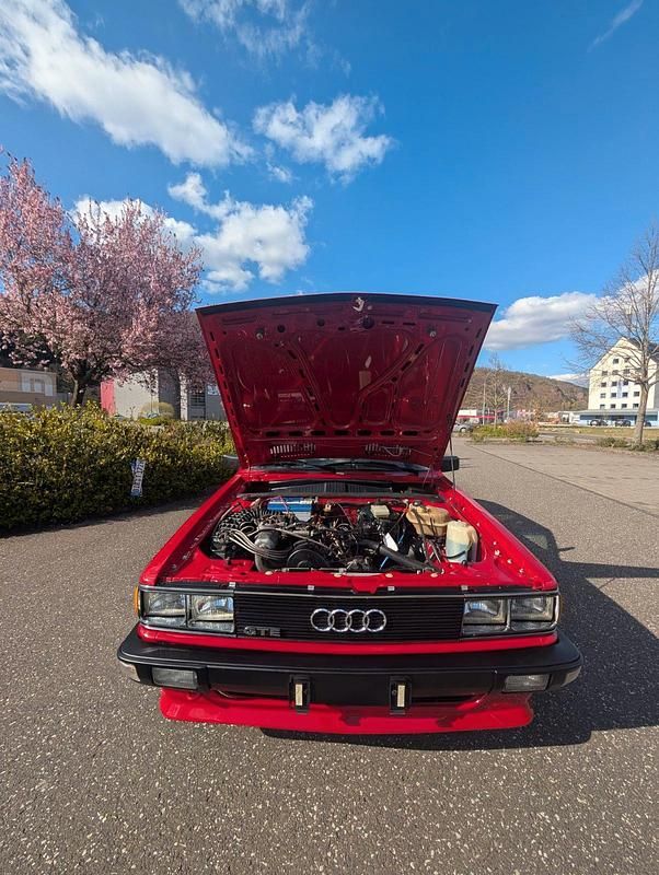 Second-hand Audi 80 112 CP (82 kW) 1983 Roșu Berlinǎ