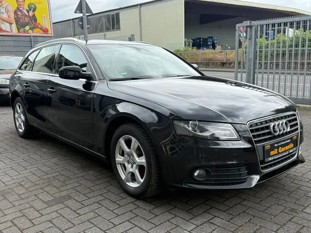 Gebraucht Audi A4 Ambiente 143 PS (105 kW) 2012 Schwarz Kombi