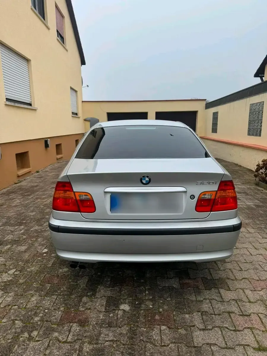 Gebraucht BMW 320 M Sport 170 PS (125 kW) 2003 Silber Limousine