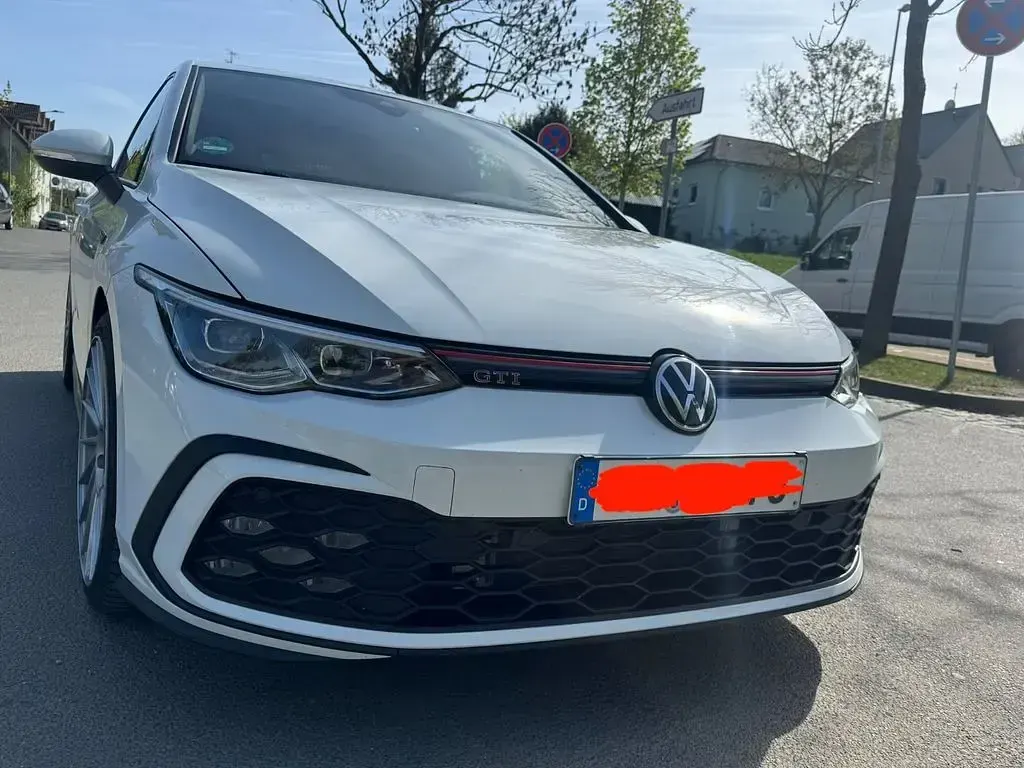 Gebraucht VW Golf VIII GTI 245 PS (180 kW) 2021 Weiß Limousine
