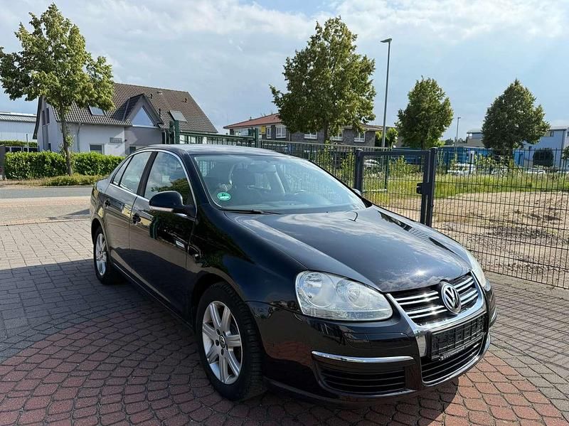 Schwarz Gebraucht 2008 VW Jetta Comfortline Limousine | 3.850 € (Fairer Preis) - Bild 1/4
