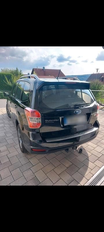 Schwarz Gebraucht 2015 Subaru Forester SUV | 8.000 € (Guter Preis) - Bild 1/4