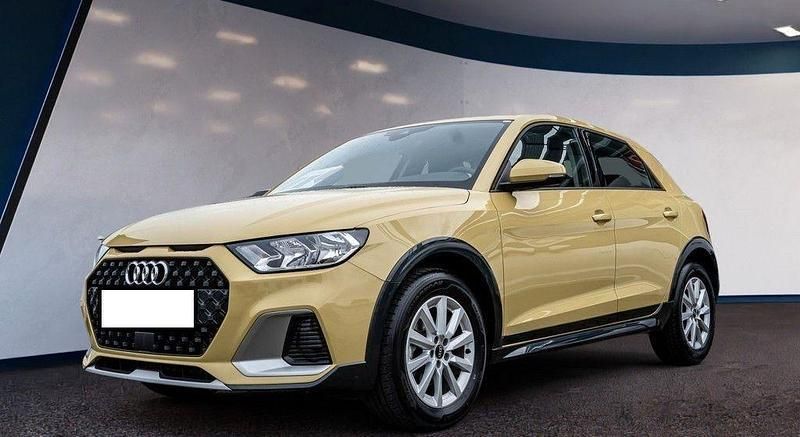 Gelb Gebraucht 2022 Audi A1 Comfort Kleinwagen | 19.801 € (Guter Preis) - Bild 1/4