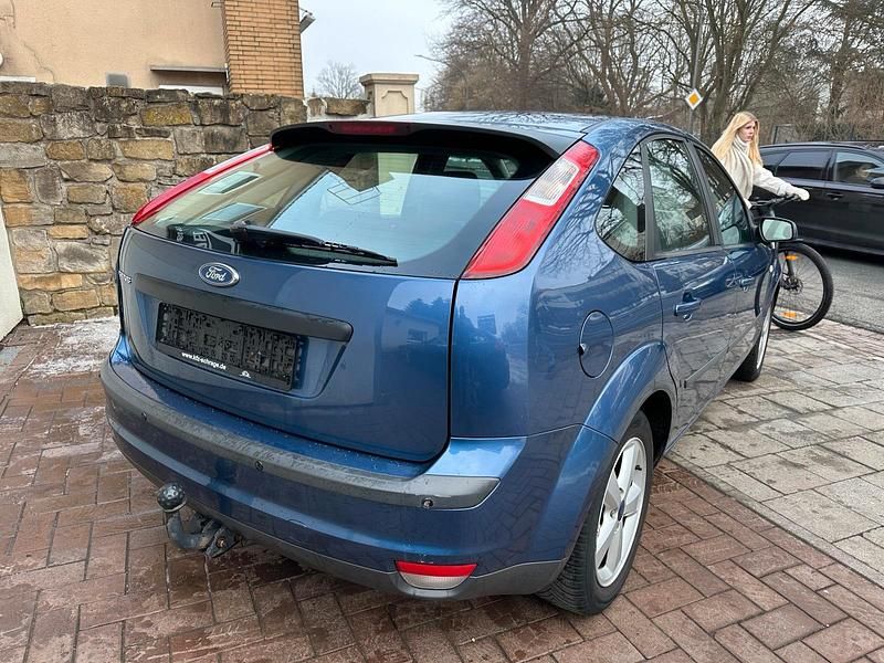 Gebraucht Ford Focus 101 PS (74 kW) 2005 Blau Limousine