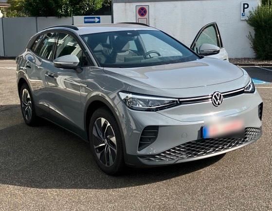 Grau Gebraucht 2023 VW ID.4 Pure SUV | 23.900 € (Superpreis) - Bild 1/4