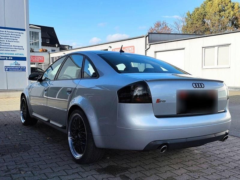 Second-hand Audi S6 340 CP (250 kW) 2002 Argintiu Berlinǎ