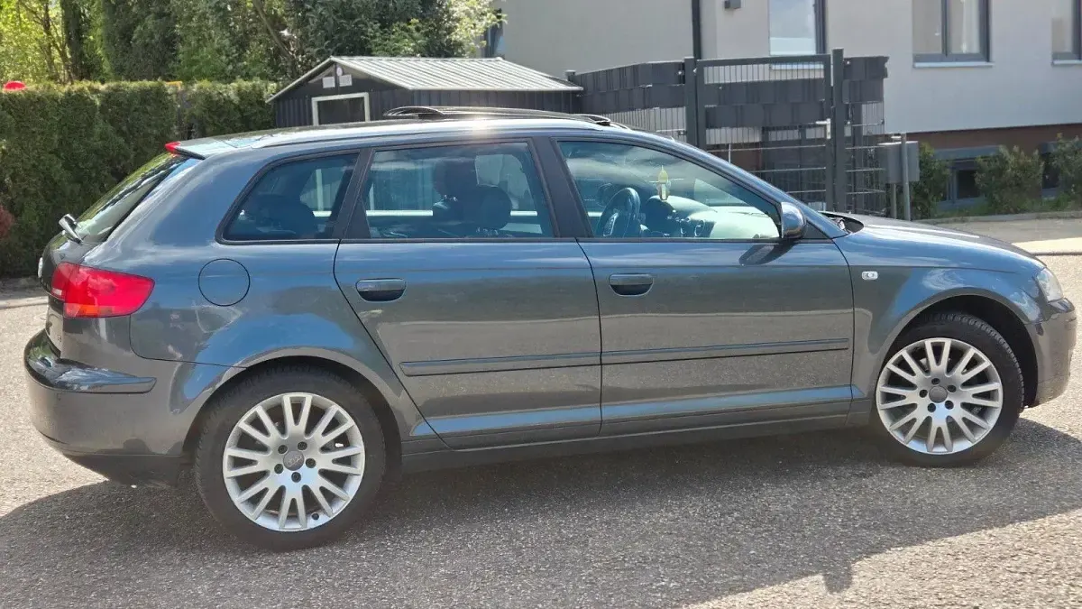 Używany Audi A3 Exclusive 102 KM (75 kW) 2006 Szary Hatchback