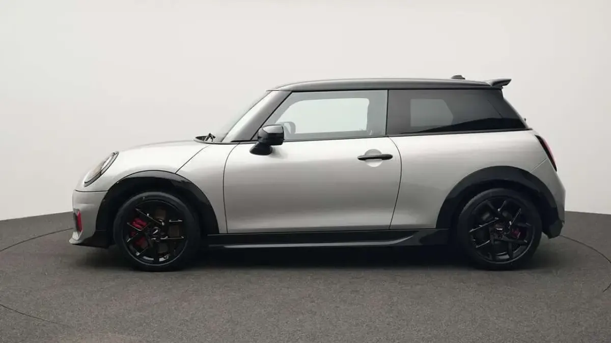Gebraucht Mini John Cooper Works 231 PS (169 kW) 2025 Grau Kleinwagen