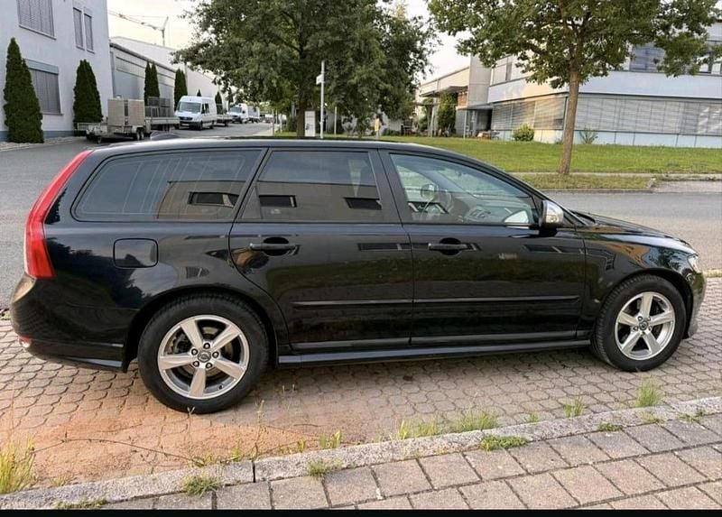Second-hand Volvo V50 136 CP (100 kW) 2009 Negru Break