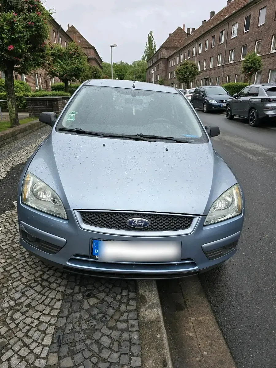 Usata Ford Focus 105 CV (77 kW) 2006 Blu Station wagon
