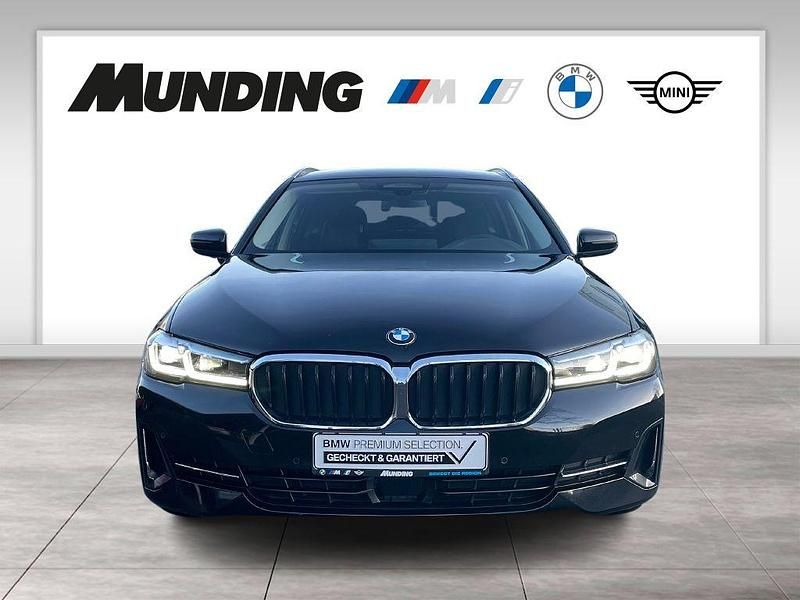 Gebraucht BMW 540 Performance 340 PS (250 kW) 2022 Schwarz Kombi