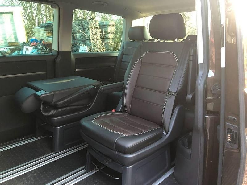 Gebraucht VW Multivan 204 PS (150 kW) 2016 Braun Van