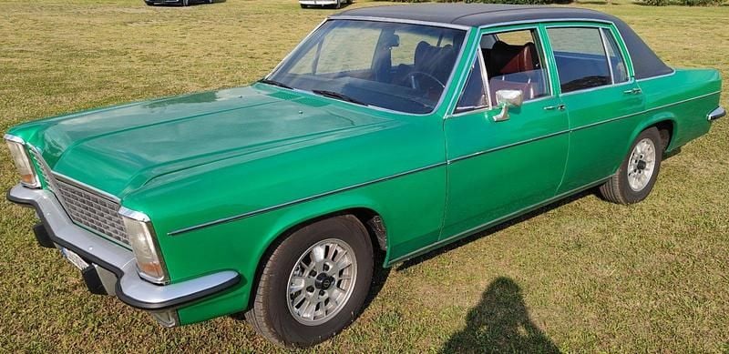 Grün Gebraucht 1976 Opel Diplomat Limousine | 9.500 € - Bild 1/4
