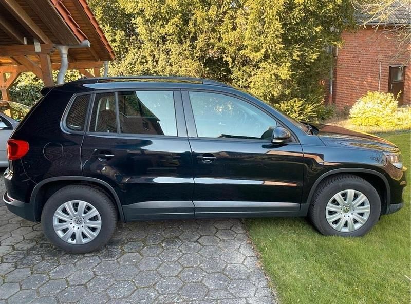 Gebraucht VW Tiguan 110 PS (80 kW) 2015 Schwarz SUV