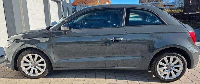 Gebraucht Audi A1 82 PS (60 kW) 2016 Grau Kleinwagen
