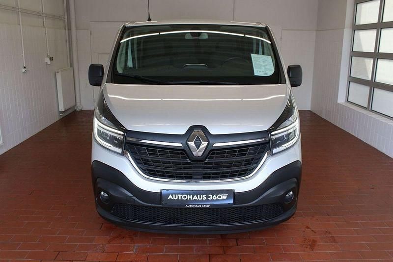 Gebraucht Renault Trafic 145 PS (106 kW) 2021 Platingrau Van / Kleinbus