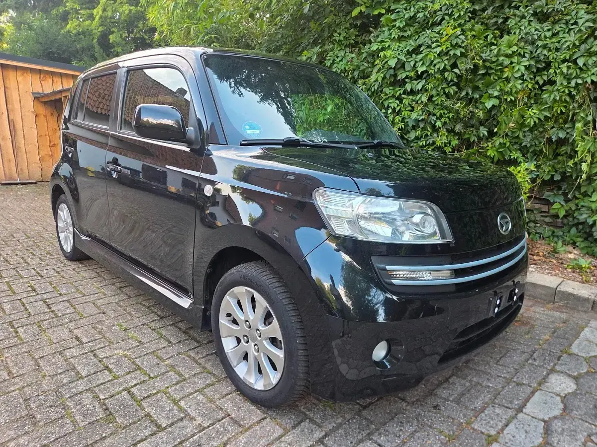Gebraucht Daihatsu Materia 91 PS (66 kW) 2010 Schwarz Van / Kleinbus