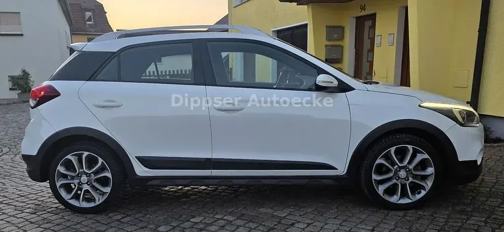 Gebraucht Hyundai i20 Active 120 PS (88 kW) 2017 Weiß SUV