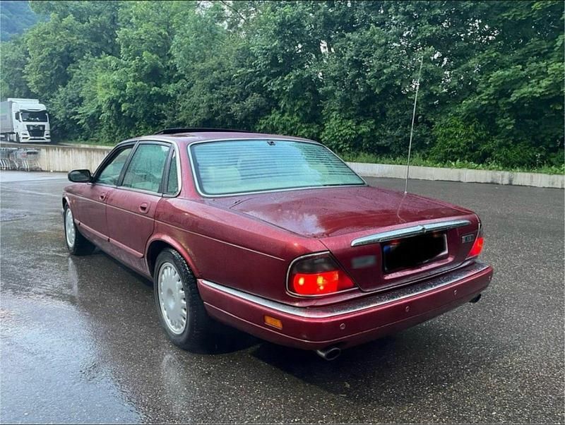 Gebraucht Jaguar XJ6 211 PS (155 kW) 1995 Violet Limousine