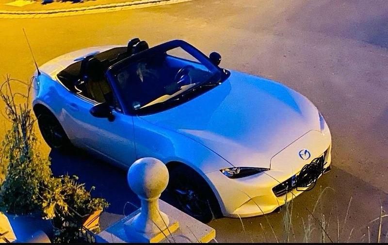 Używany Mazda MX5 Exclusive-Line 132 KM (97 kW) 2016 Biały Kabriolet