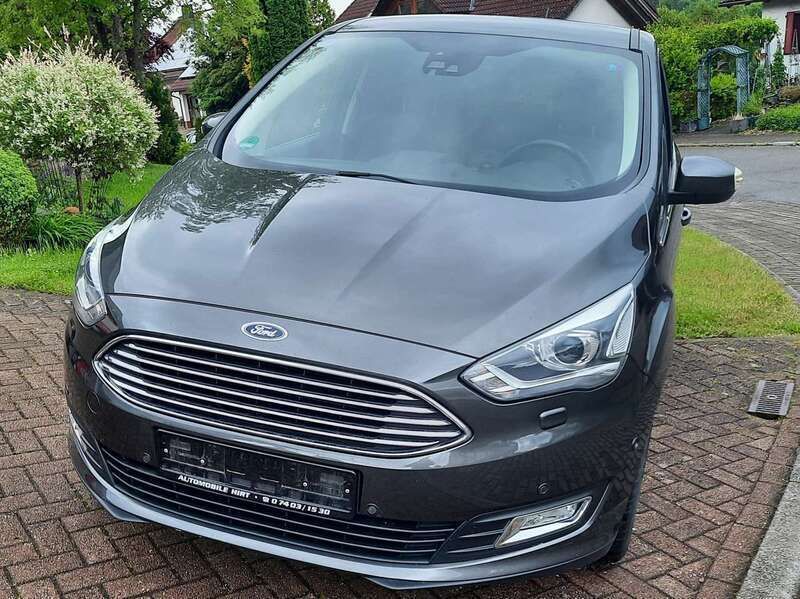 Grau Gebraucht 2017 Ford C-MAX Titanium Van / Kleinbus | 10.700 € (Fairer Preis) - Bild 1/4