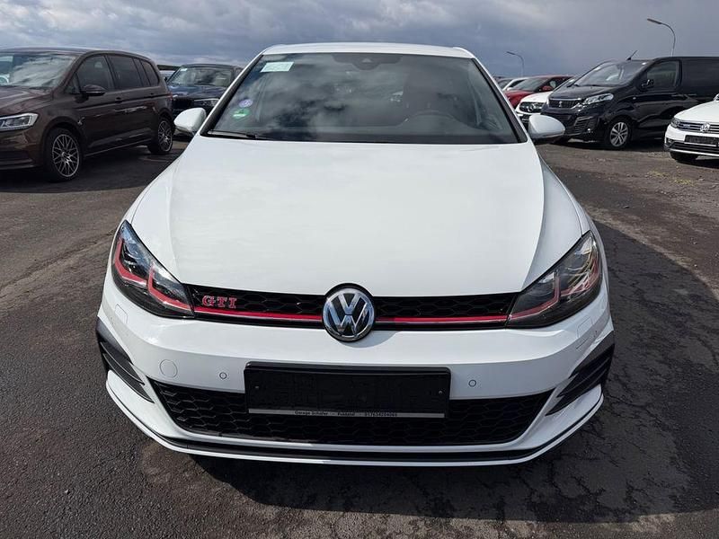 Second-hand VW Golf VII GTI 245 CP (180 kW) 2018 Alb Berlinǎ